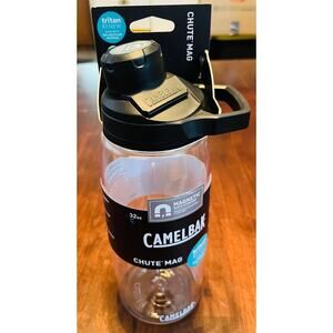 CamelBak Chute Mag BPA Free Water Bottle with Tritan Renew 32 Ounces Clear - New